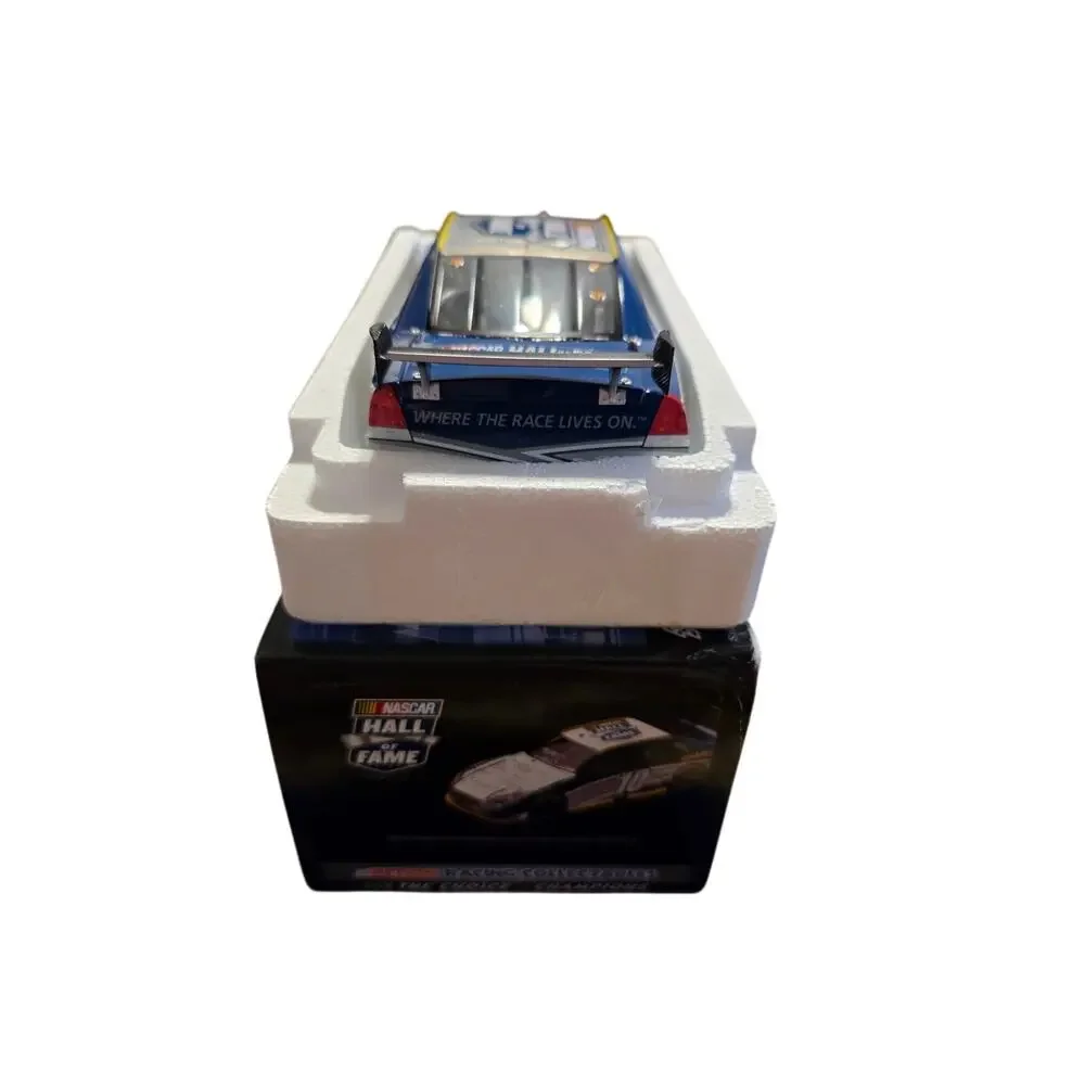 NASCAR Hall of Fame Inaugural Class 2010 Action Platinum 1:24 Diecast